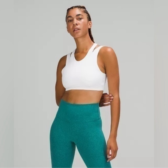 Lululemon High Neck Y-Back Train Bra
Medium Support, C/D Cup - Picture 3 of 7